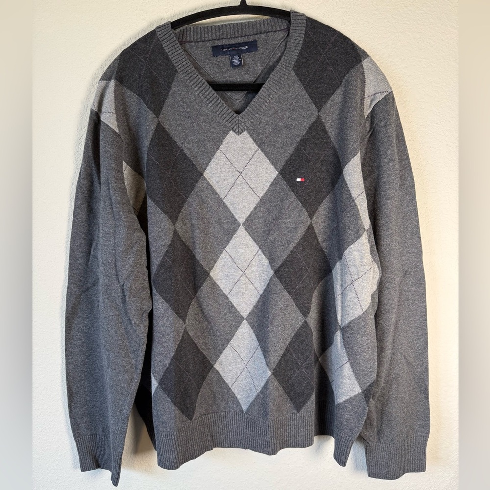 Tommy Hilfiger Men’s Argyle V-Neck Sweater Gray Cotton Size Large Classic